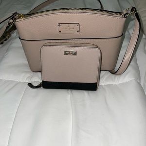 KATE SPADE SMALL CROSS BODY BAG